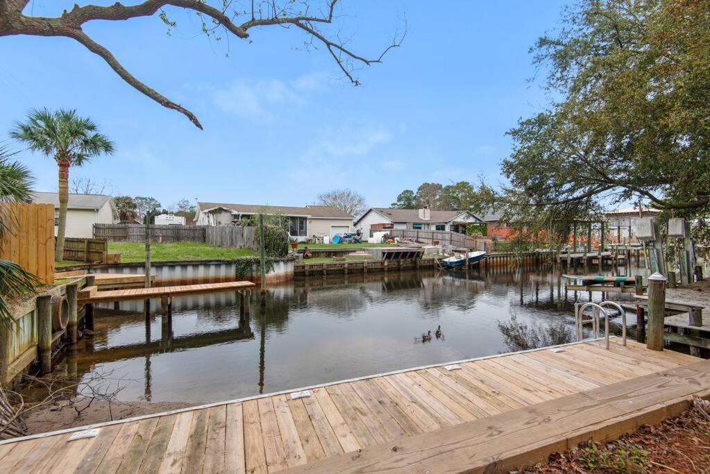 Gulf Brz-Beaches-Dwntwn Pns-Pet Friendly-Canal Gulf Breeze Exterior photo